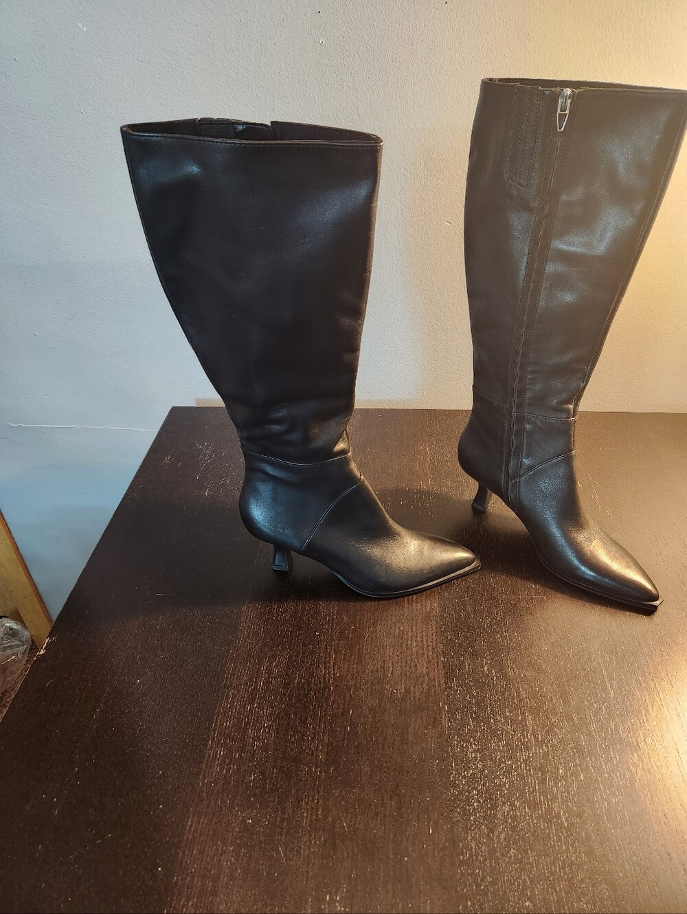 Dolce Vita Black Knee-High Pointed Toe Kitten Heeled Boots. NWOB. Stickers Remov